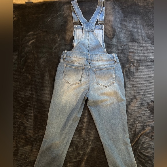 Jean Overalls with patches - Picture 2 of 8